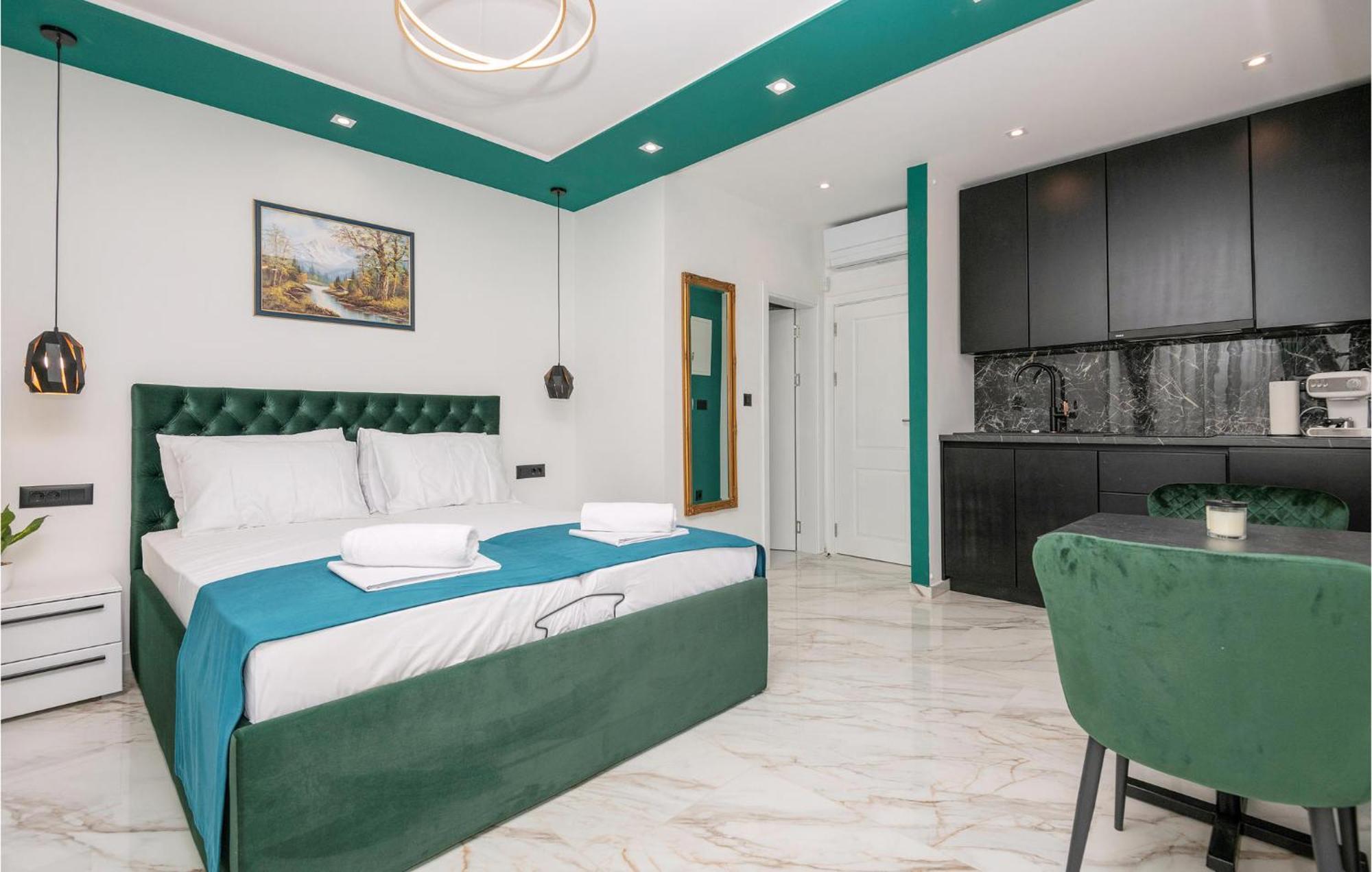 Awesome Apartment In Makarska With Wifi Esterno foto